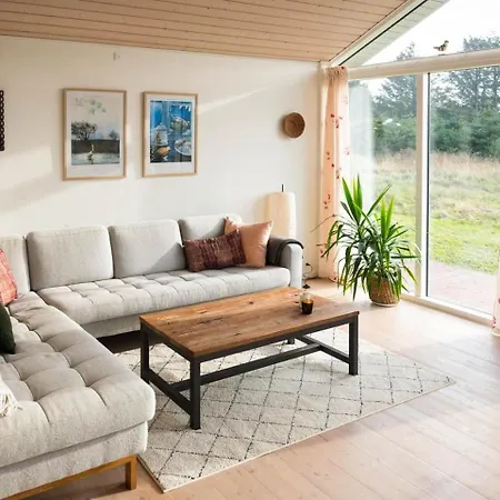 بيت للعطل Surrounded By Nature And Personalized Decor Hjørring
